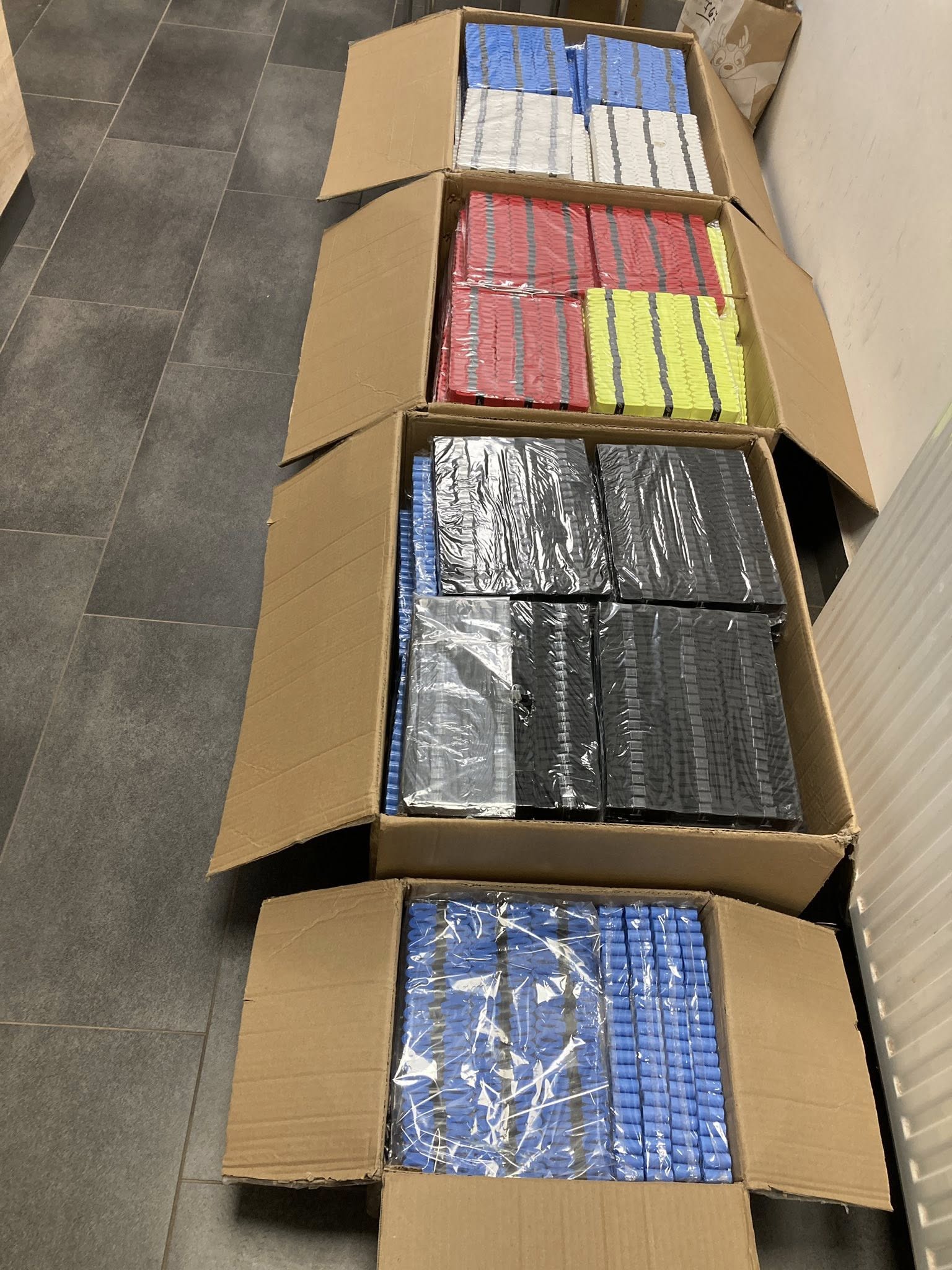 Super EXtra TENNIS Club Edition Overgrip 100-pack - Image 2